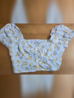 White Floral Crop Top with Yellow Blossoms